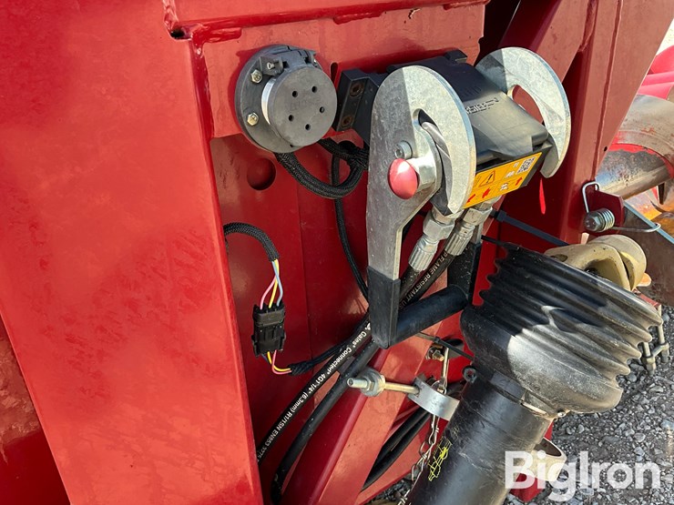 2012-case-ih-3208-image-15