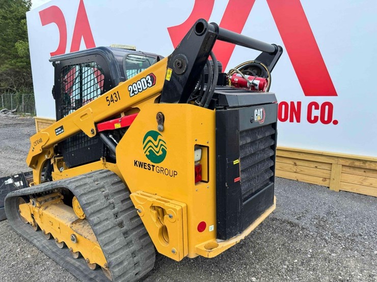2022-caterpillar-299d3-image-34