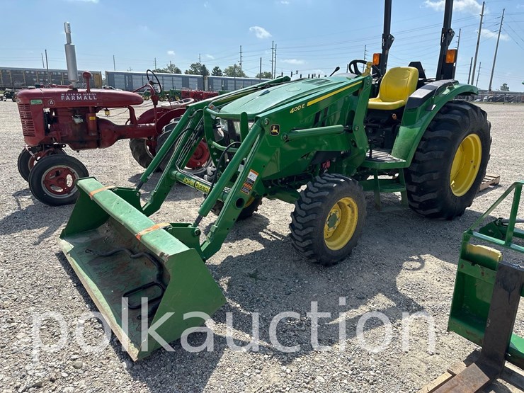 john-deere-4052m-image-3