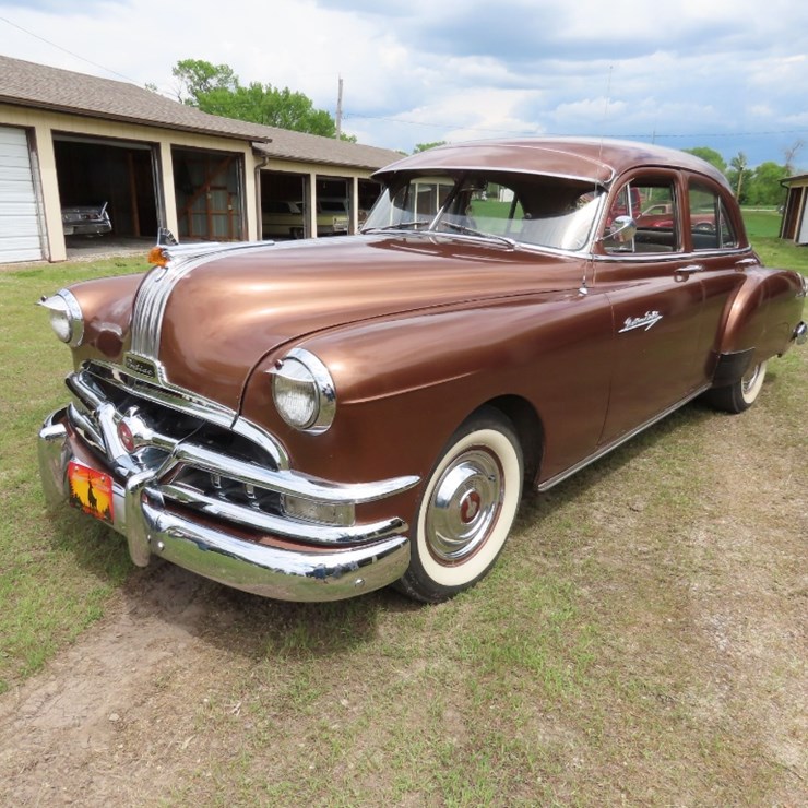 1951 Pontiac 8 4dr Sedan