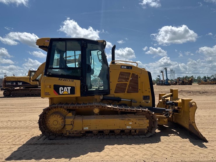 2019-caterpillar-d3k2-xl-image-6