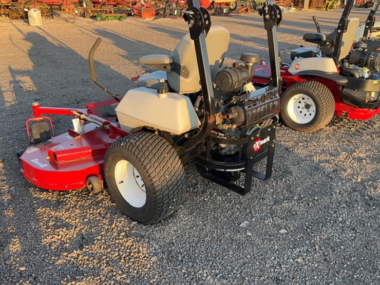 #3084-•-exmark-lazer-z-zero-turn-mower-image-11