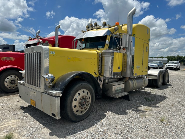 1998-peterbilt-379-image-1