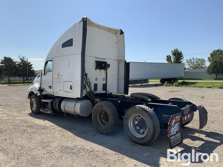 2017-kenworth-t680-image-7