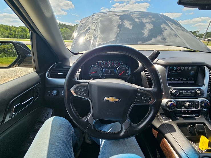 2018-chevrolet-tahoe-image-41