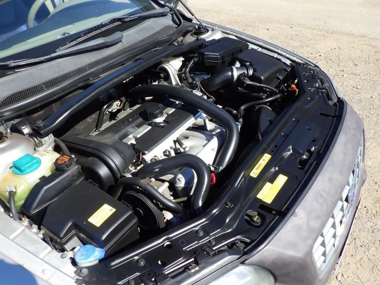 2004-volvo-xc70-image-11