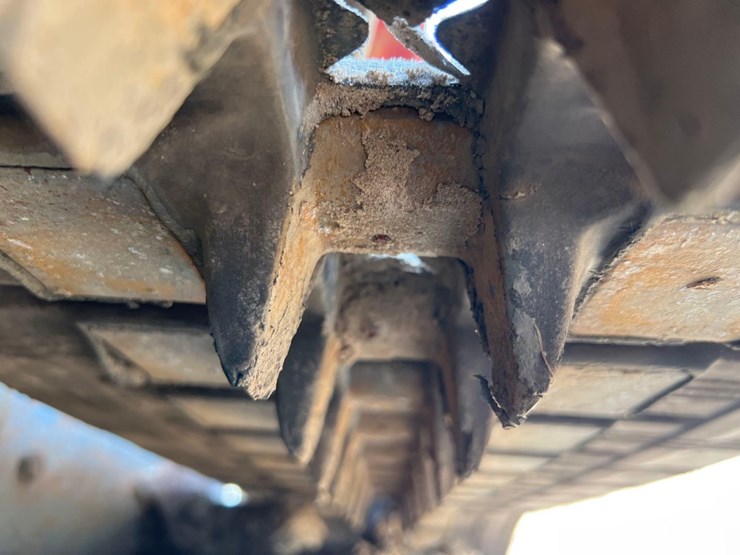 2019-takeuchi-tl8-image-16