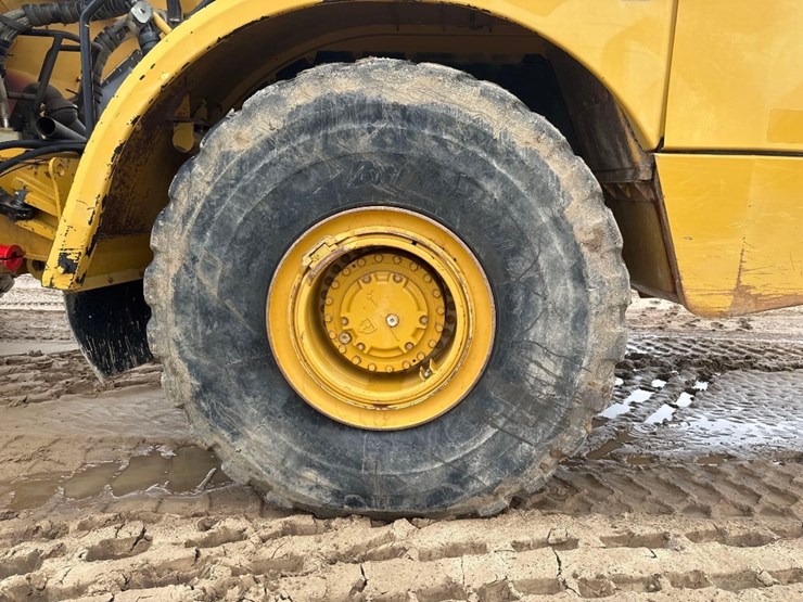 2015-caterpillar-745c-image-12