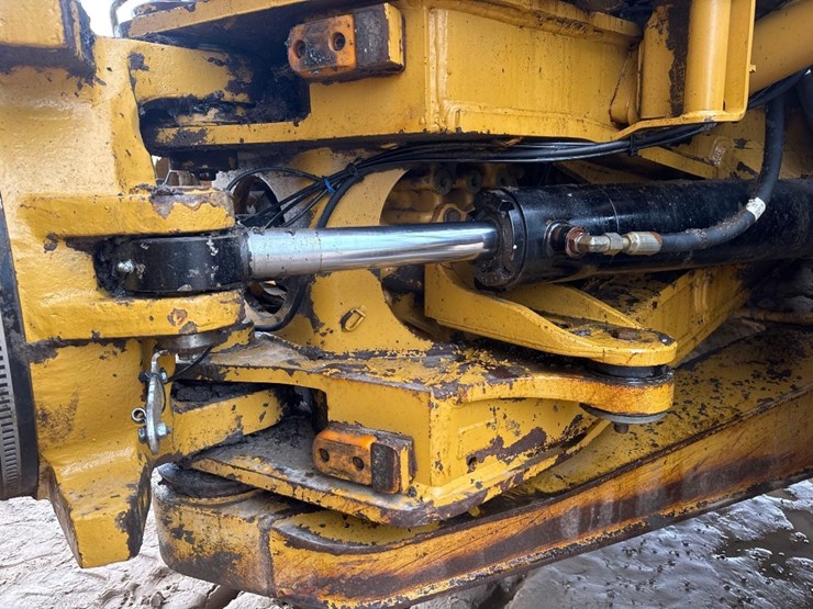 2015-caterpillar-745c-image-21