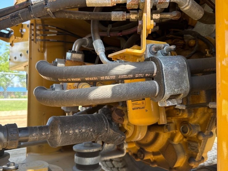 caterpillar-926m-image-15