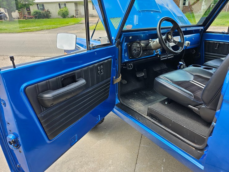 1974-ford-bronco-image-55