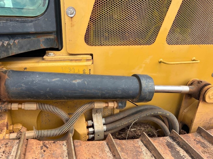 caterpillar-d3k2-lgp-image-17