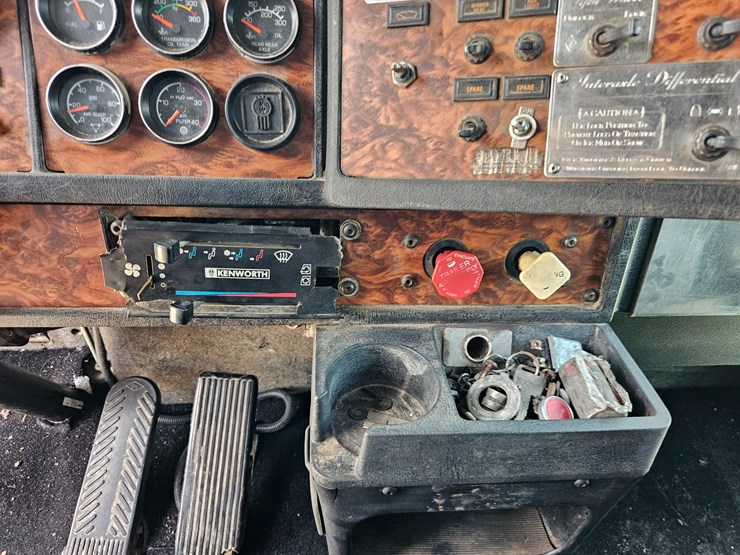 2000-kenworth-w900-image-66