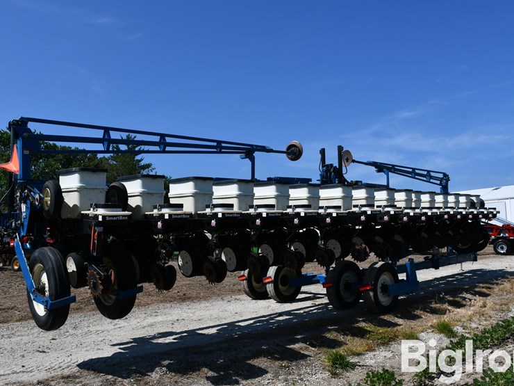2007-kinze-3600-image-5