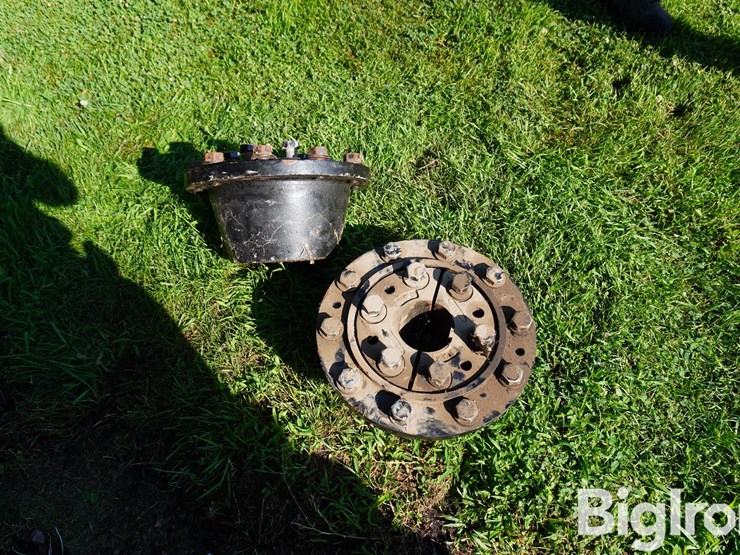 case-ih-7120-18.4r42-tires,-rims-&-10-bolt-dual-hubs-image-20