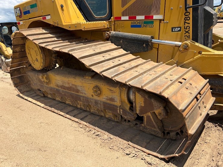 2019-caterpillar-d6-lgp-image-13