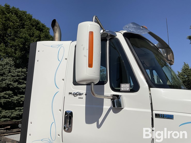 2013-international-prostar-image-16