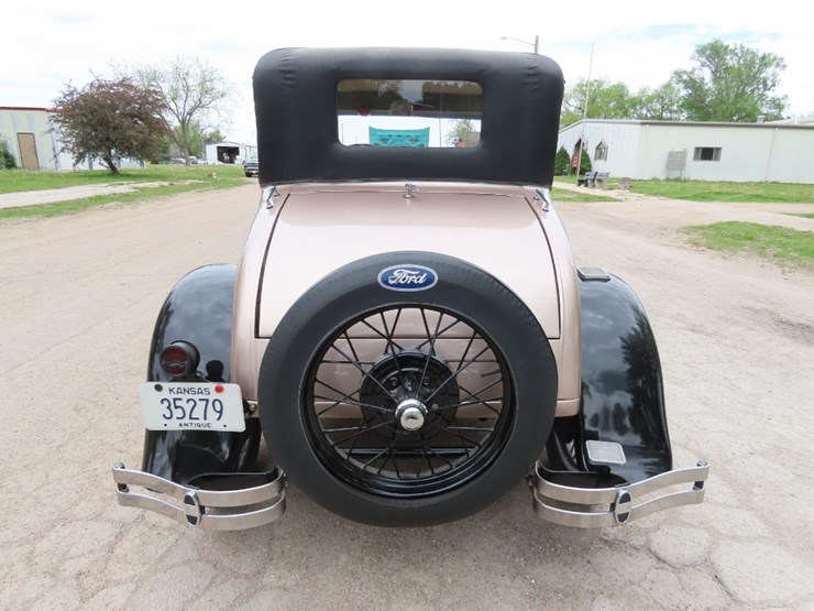 1928-ford-model-a-image-7