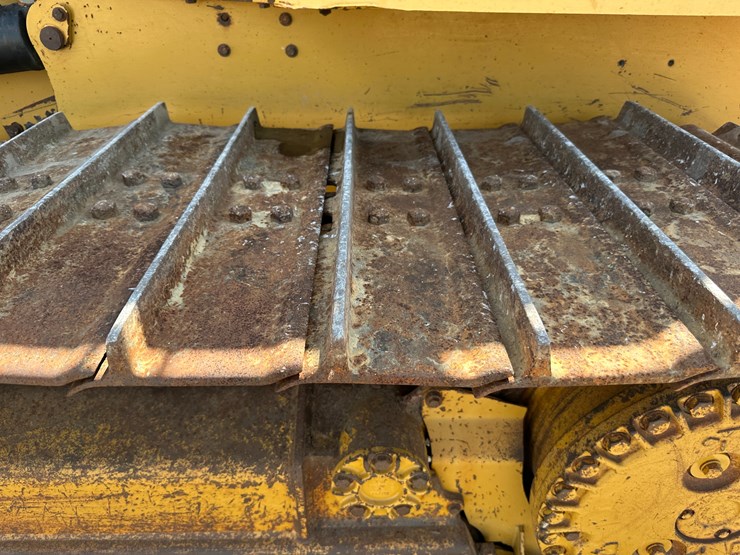 2017-caterpillar-d6k2-lgp-image-9