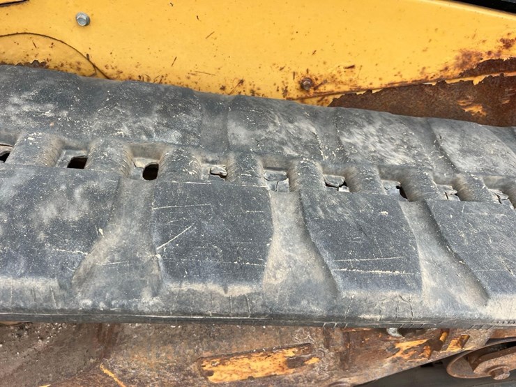 2016-caterpillar-259d-image-21