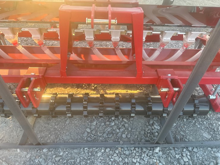 #2053-•-unused-cfg-stsd10-skid-steer-seeder-stsd1025052802dinv#:-25089-image-6