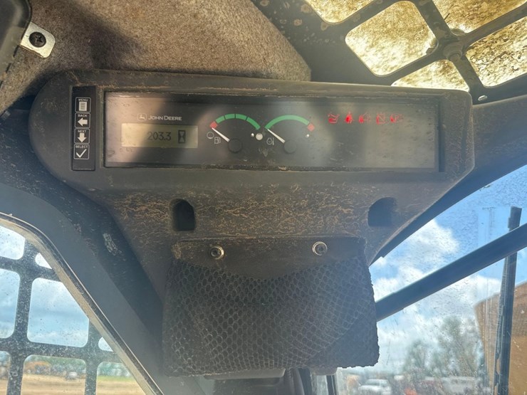 2023-deere-317g-image-24