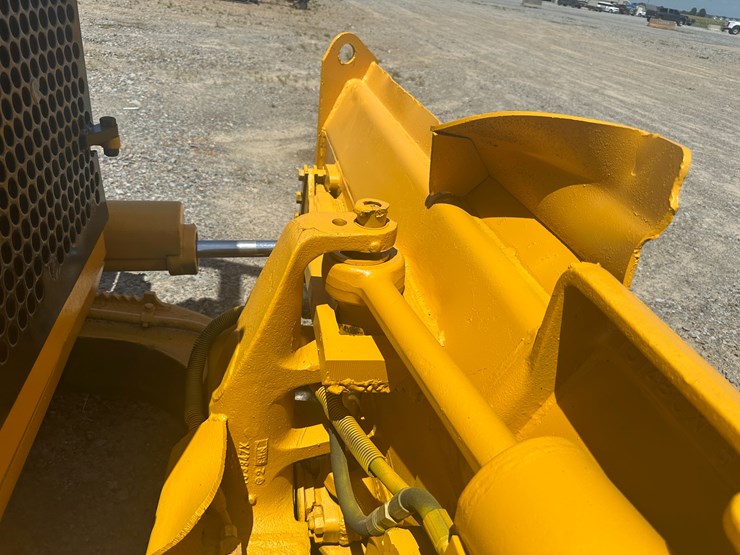 caterpillar-d4h-image-36