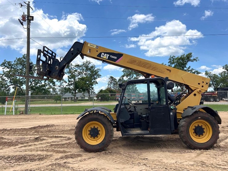2016-caterpillar-tl642c-image-1