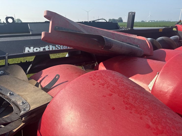 2011-8x30-geringhoff-north-star-ns-800-corn-head-image-14