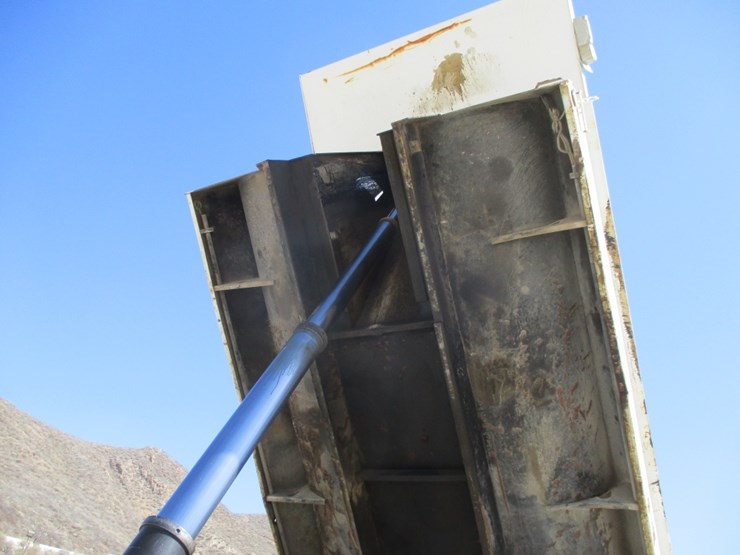 2007-international-durastar-4400-image-16