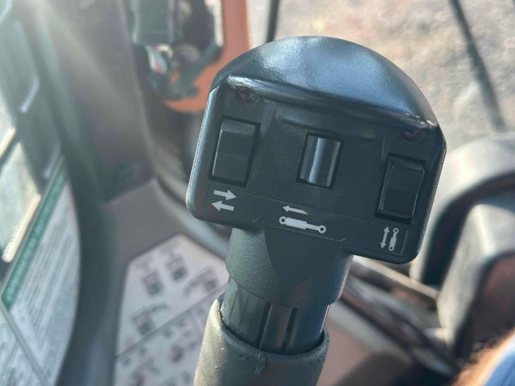 2019-bobcat-s770-image-29