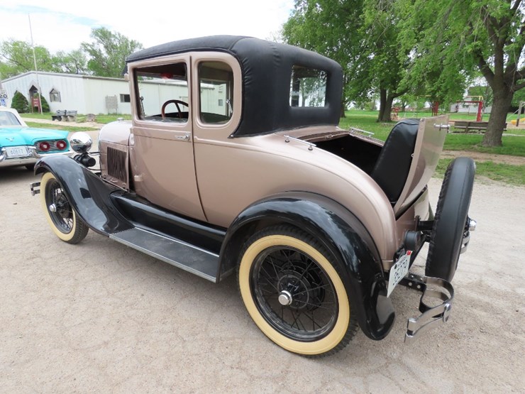 1928-ford-model-a-image-10