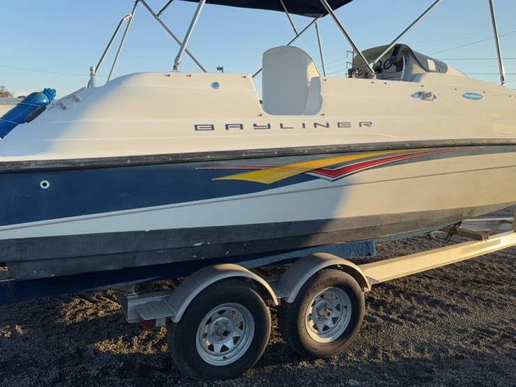 #3056-•-2001-bayliner-21'-ski-boat-image-5