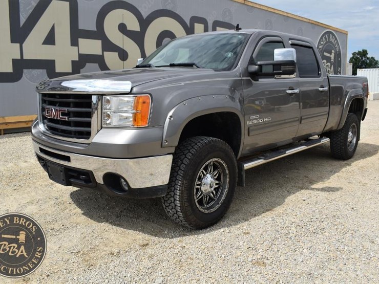 2007-gmc-sierra-2500-image-6