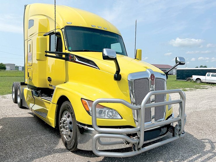 2023-kenworth-t680-image-2