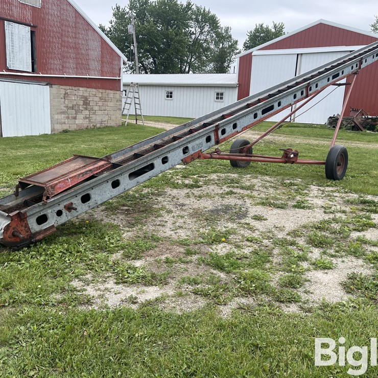 Kewanee 500 42’ Hay & Grain Elevator