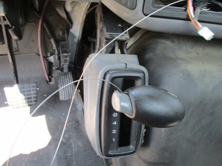 2006-international-durastar-4300-image-11