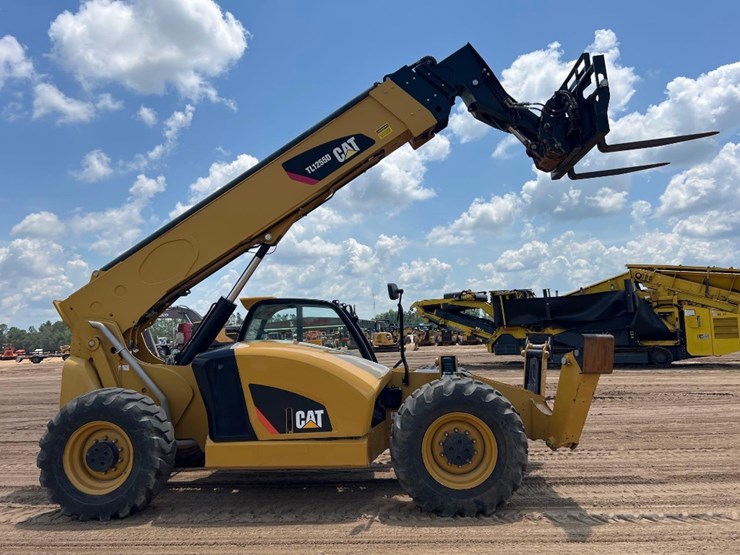 2019-caterpillar-tl1255d-image-5