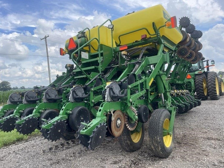 2012-john-deere-1790-image-3
