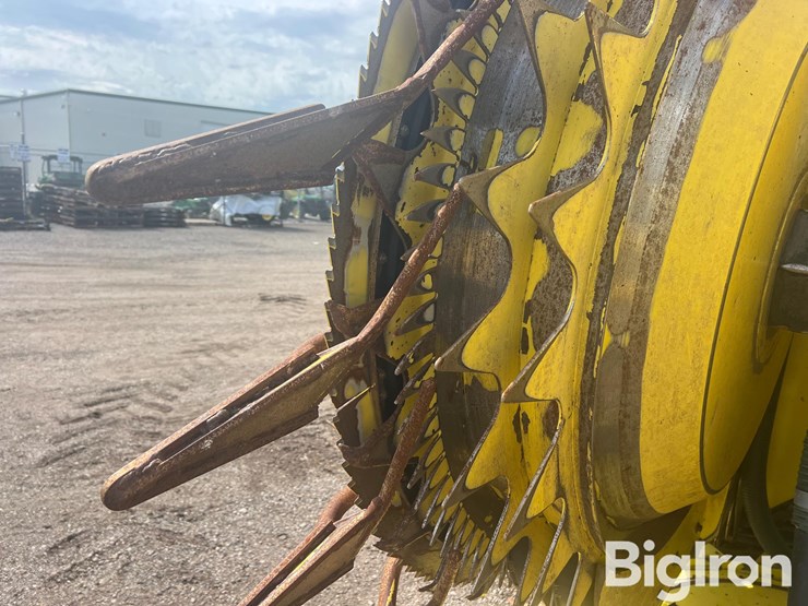 2019-john-deere-772-image-11