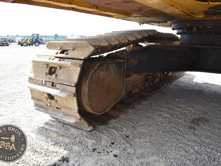 2013-deere-350g-lc-image-61