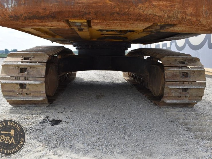 2013-deere-350g-lc-image-59