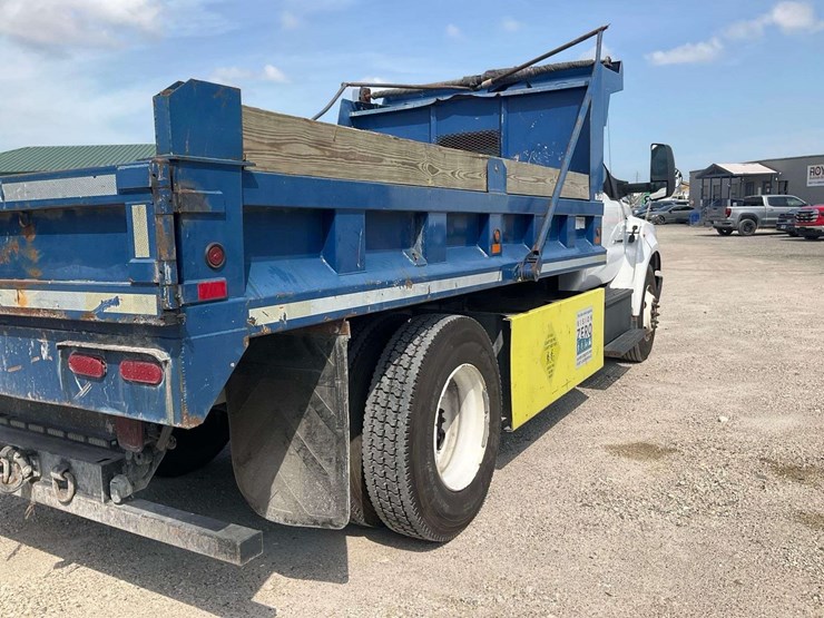 2017-ford-f650-image-27
