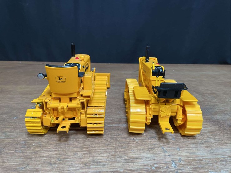 (2)-1/16-john-deere-1010-+-430-crawlers-ertl-image-7
