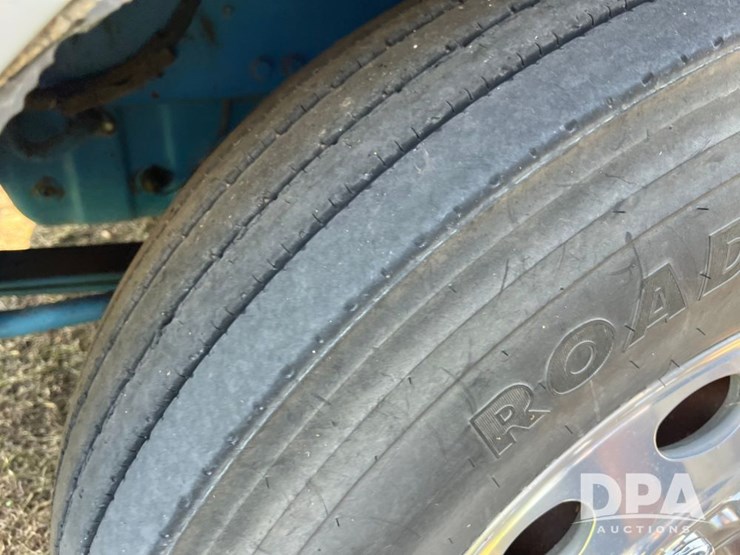 1993-peterbilt-377-image-16