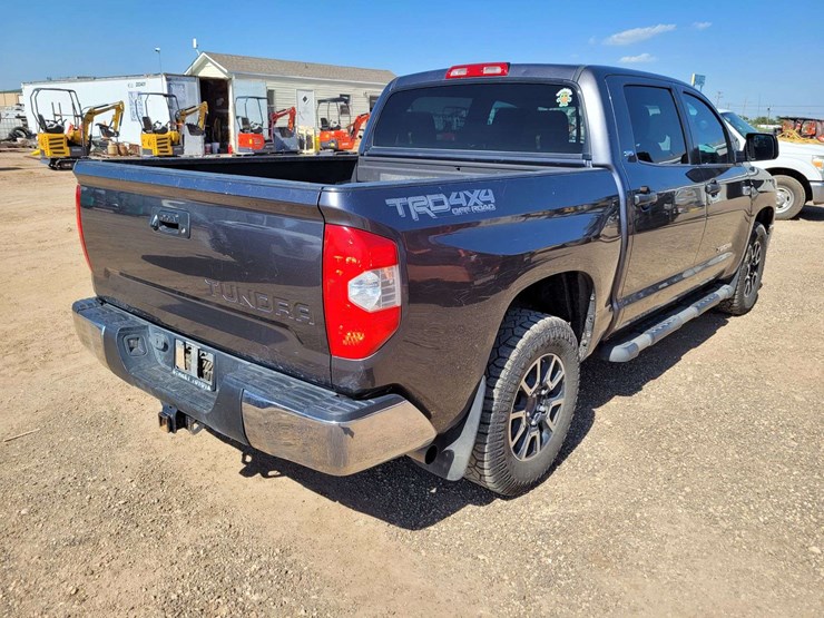 2019-toyota-tundra-sr5-image-3