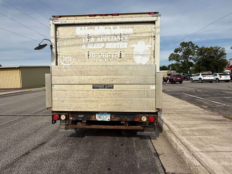 2009-chevrolet-express-3500-image-14