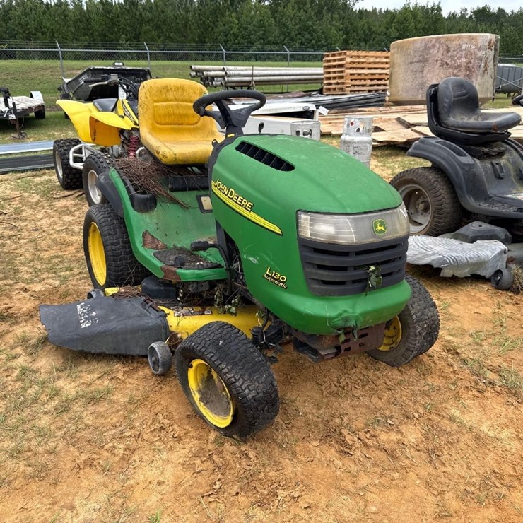 JOHN DEERE L130