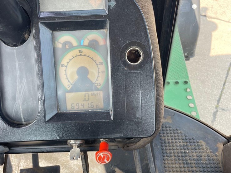 john-deere-4755-image-42