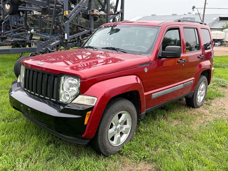 2010-jeep-liberty-image-4